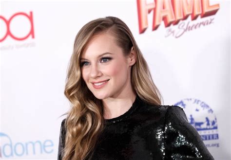 Danielle Savre: Bio, Height, Weight, Measurements